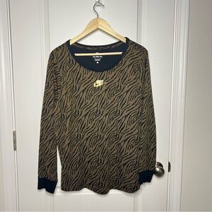 Nike Plus Size Sportswear Essentials, Long-Sleeve Top, Black, 1XL